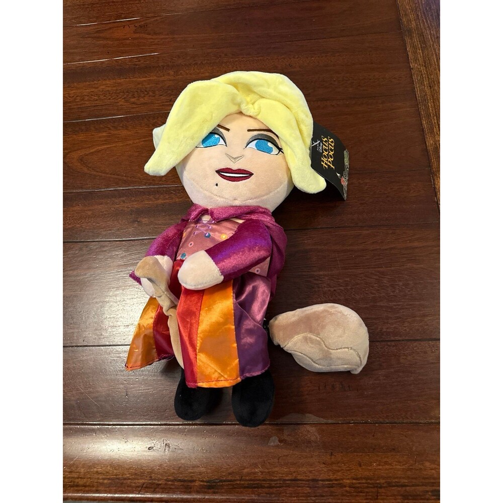 Disney Hocus Pocus SARAH SANDERSON ON HER MOP 13” Plush Witch Kidrobot